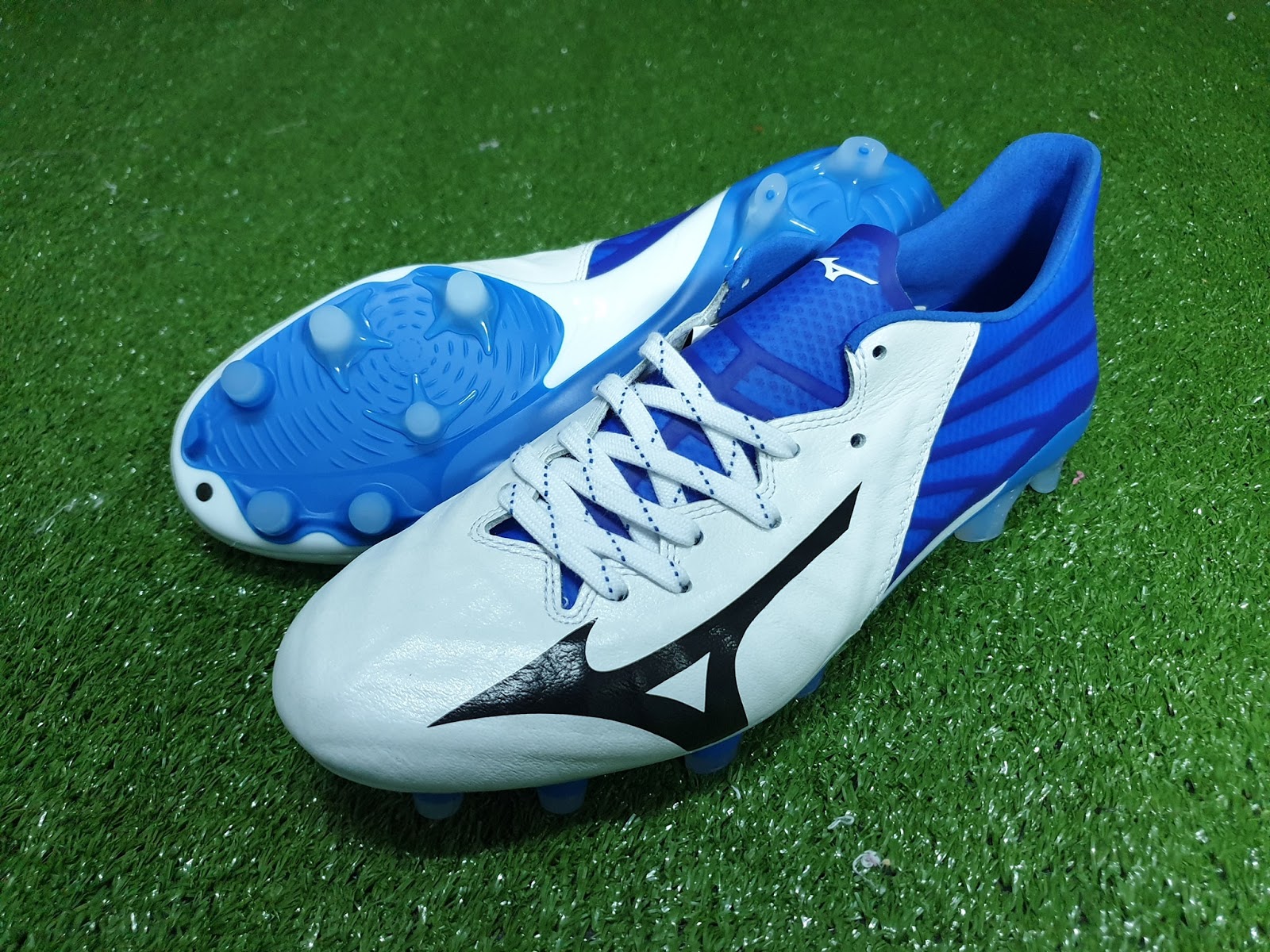 Mizuno soccer top cleats 2019